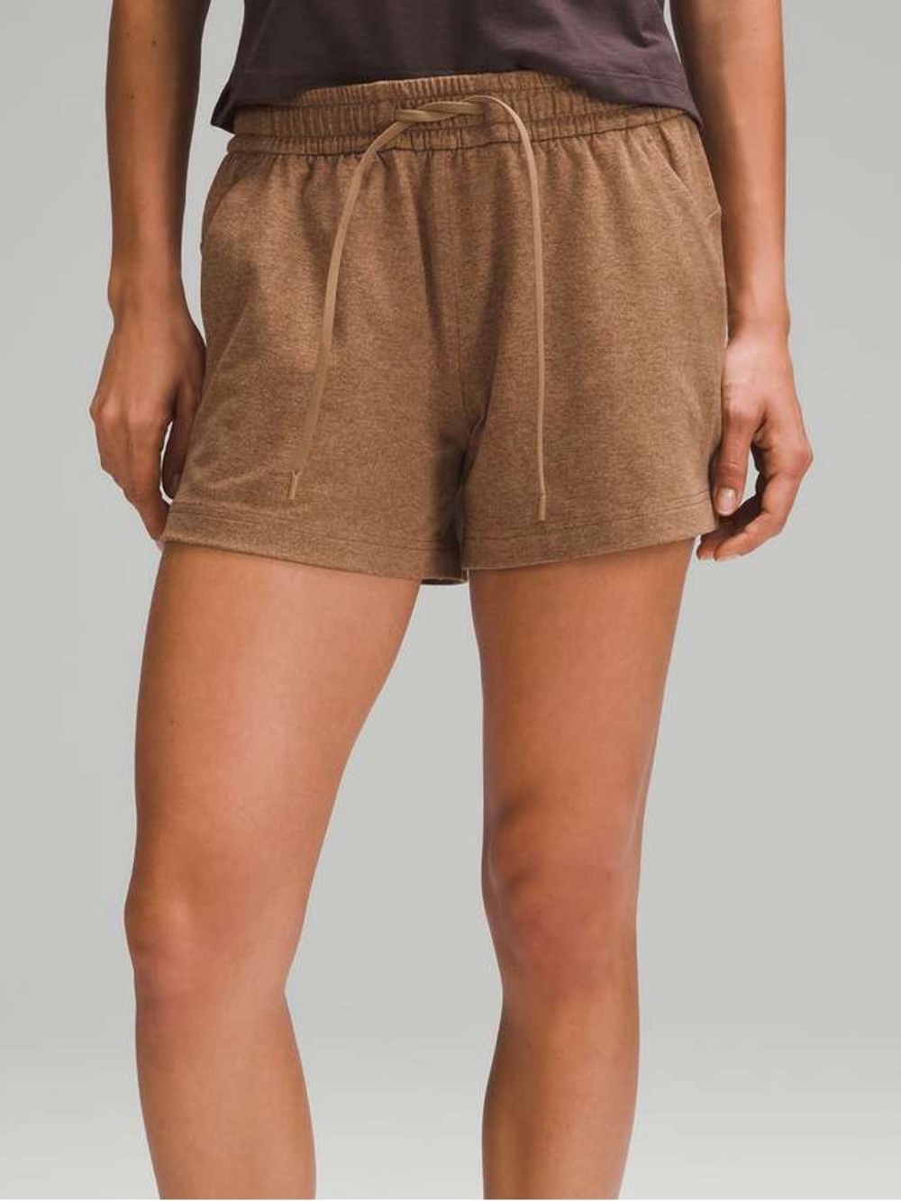 Lululemon Women's Soft Jersey Relaxed-Fit Mid-Rise Short 4" Heathered Brown Sz 4